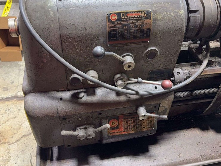 colchester-lathe,-2300-&-1150-r.p.m-spindle-speeds-image-2