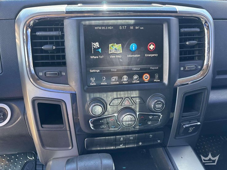2013-dodge-1500-image-16