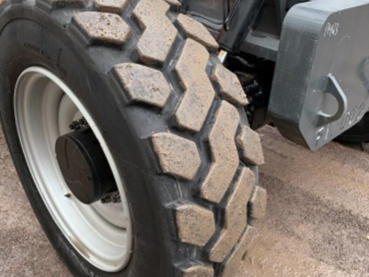 2012-jlg-g9-43a-image-14