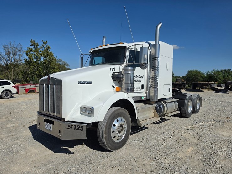 2018-kenworth-t800-image-3