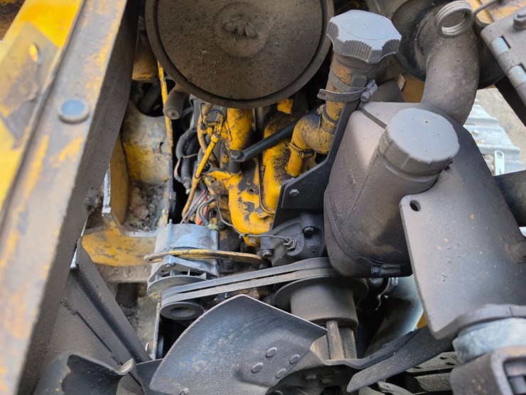 deere-555g-image-21