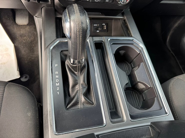 2015-ford-f150-xlt-image-35
