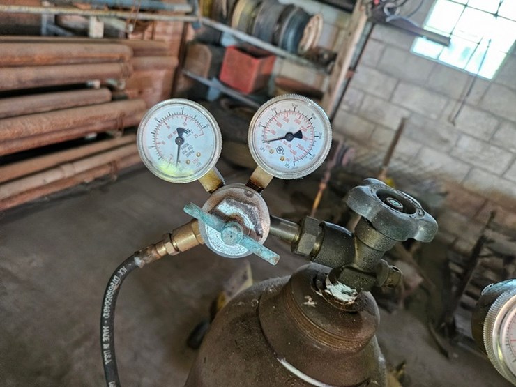 #8712-•-miller-millermatic-251-welder-image-19