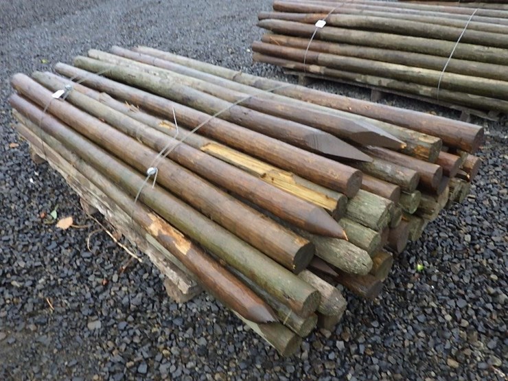 round-wooden-fence-posts-8'l-image-2