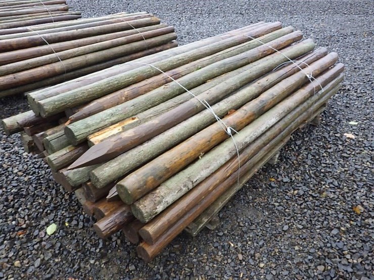 round-wooden-fence-posts-8'l-image-3