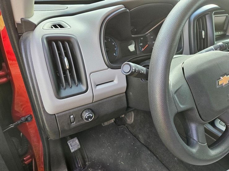 2016-chevrolet-colorado-image-18