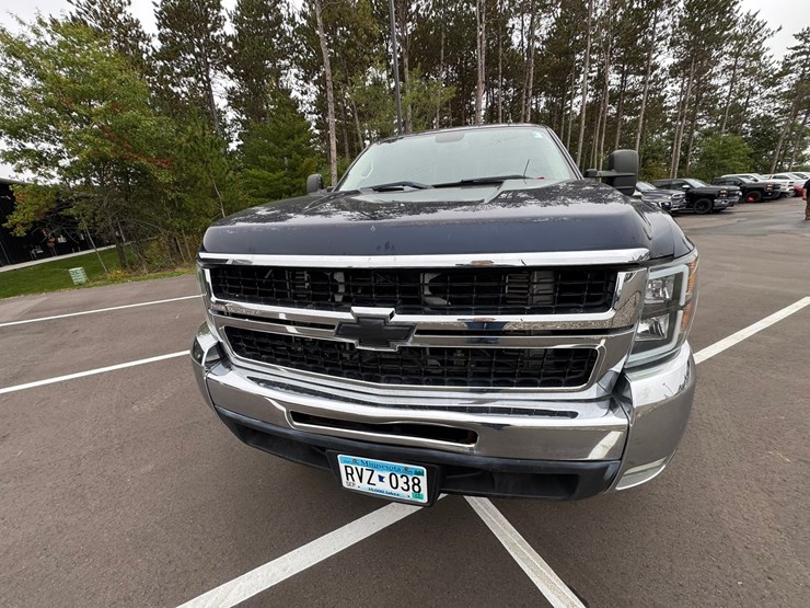 2009-chevrolet-2500-image-8
