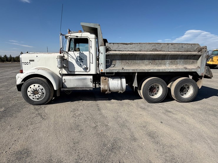 #2532-•-kenworth-w928-tandem-axle-dump-truck-image-8