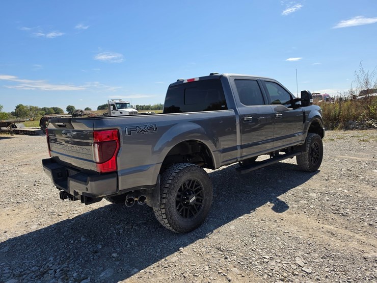 2022-ford-f250-image-15