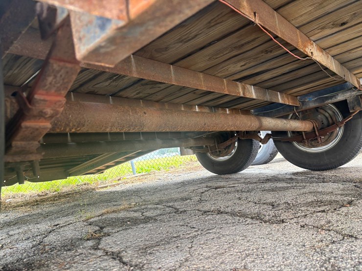 #2336-•-chase-mfg-20'-tandem-axle-utility-trailer-image-33