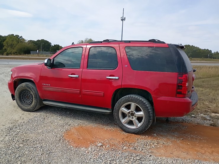2013-chevrolet-tahoe-image-4