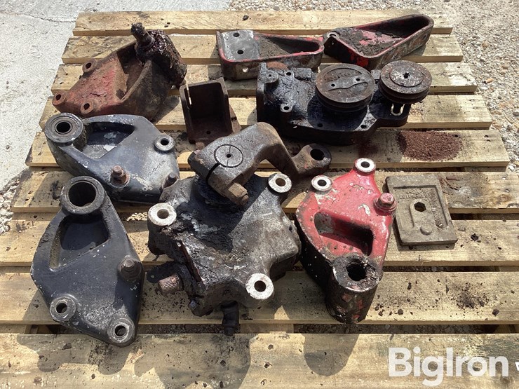 k100-steering-box,-spring-hangers,-water-pump-image-13