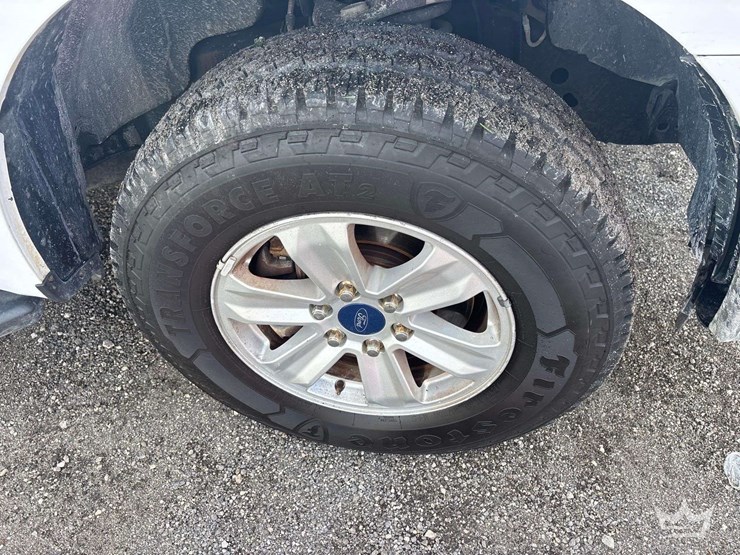 2015-ford-f150-image-26