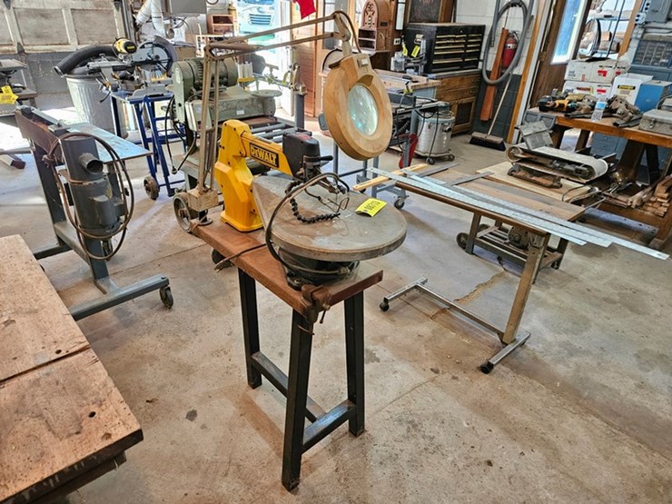 #8713-•-dewalt-scroll-saw-image-10