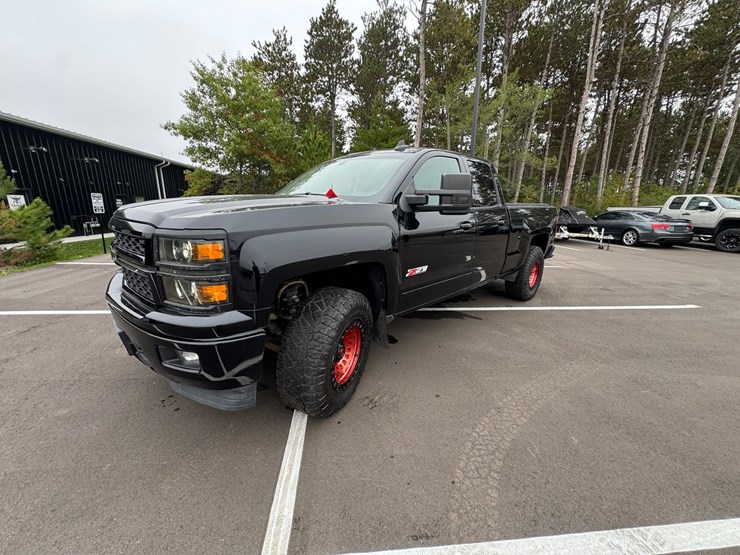 2015-chevrolet-silverado-1500-z71-image-1