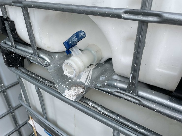 #4019-•-275-gallon-ibc-caged-totes-(of)-image-5