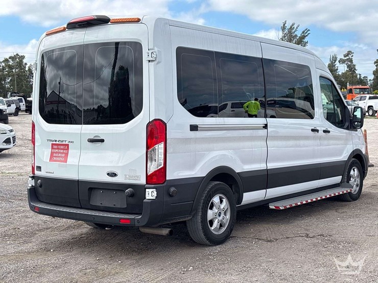 2020-ford-transit-image-3