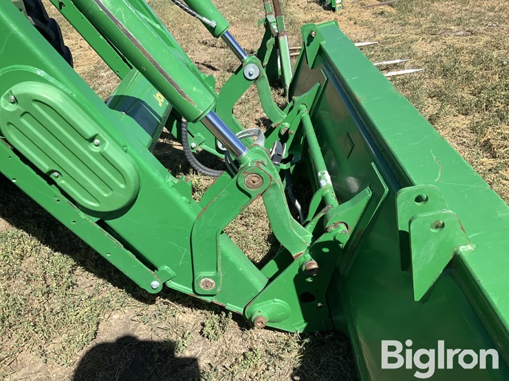 2016-john-deere-6175r-image-13