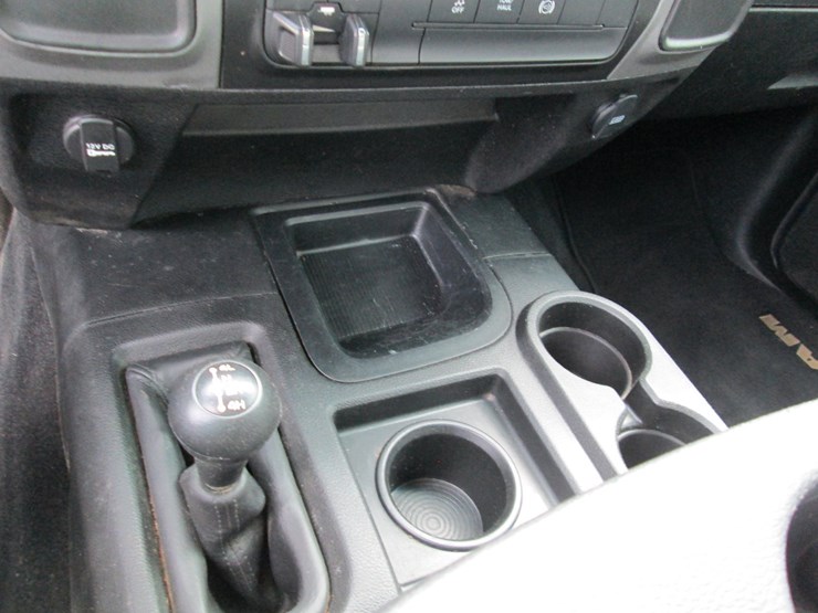 2018-dodge-ram-2500-image-32