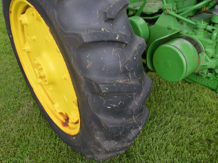 1957-john-deere-520-image-6