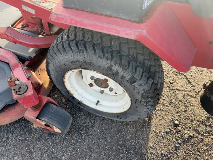 toro-groundsmaster-223-d-rotary-mower-image-10