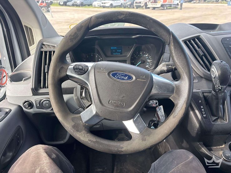 2017-ford-transit-image-13