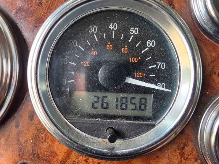 2006-peterbilt-379-image-59