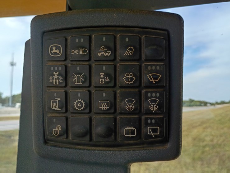 2008-deere-670d-image-84