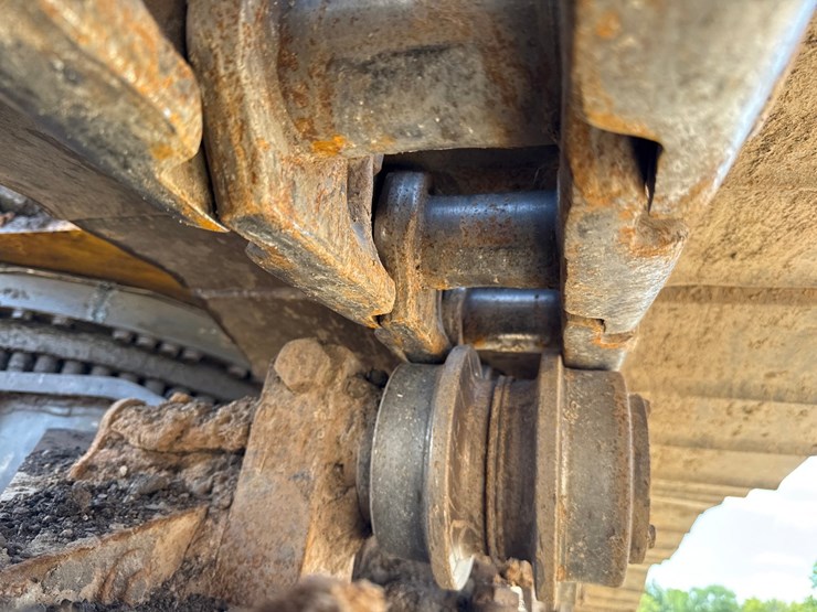 2012-caterpillar-c13-image-97