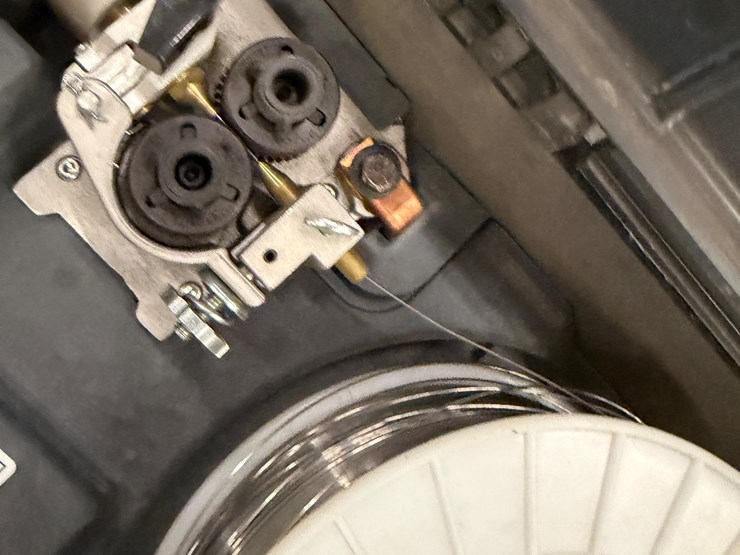 miller-x-treme-12vs-suitcase-welder-image-14