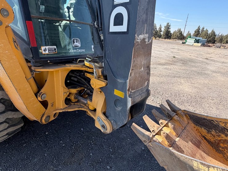 2017-deere-410l-image-47