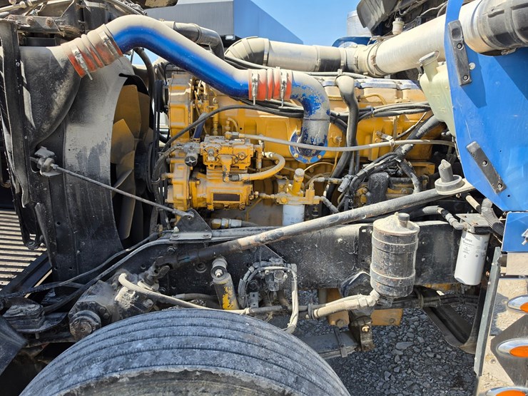 2003-kenworth-w900-image-34