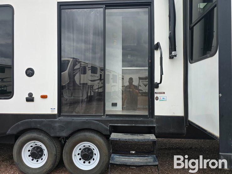 2022-forest-river-wildwood-grand-lodge-42fldl-t/a-destination-trailer-image-15