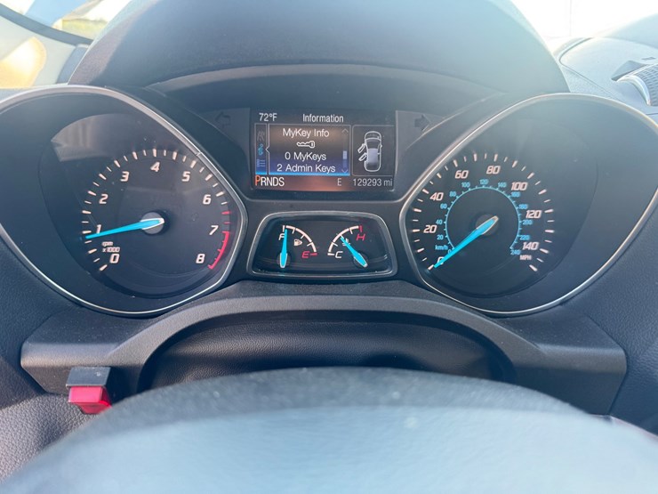 2015-ford-escape-image-16