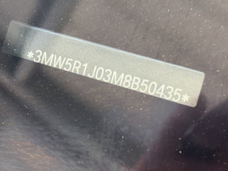 2021-bmw-330i-sdn-image-19