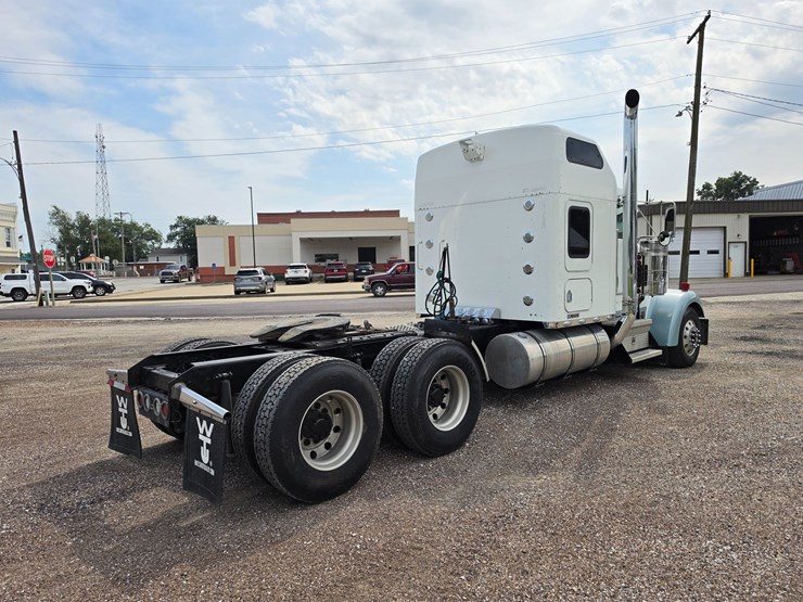 2007-kenworth-w900-image-17