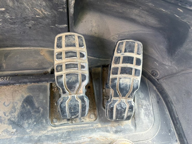2014-caterpillar-972k-image-83
