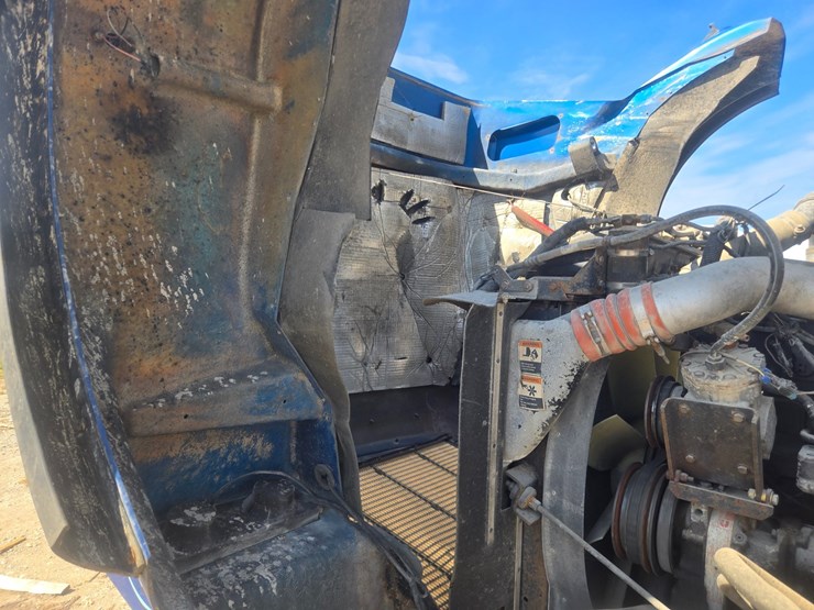 2001-kenworth-t800-image-32