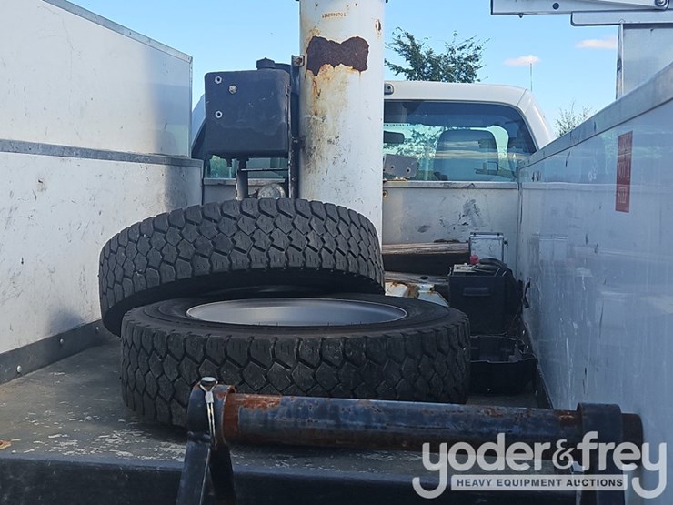 2012-ford-f450-image-17
