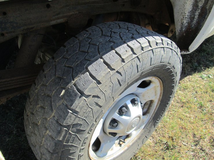 2013-gmc-2500hd-image-13