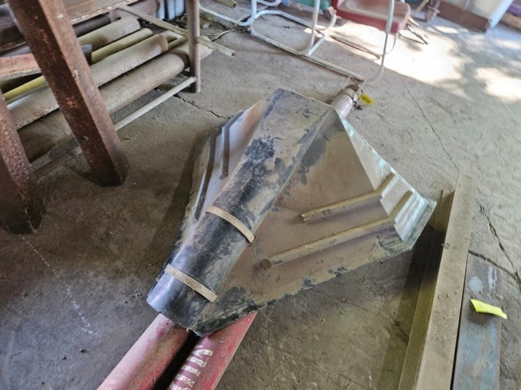 #8759-•-mid-states-feed-augers-w/-boot-image-4