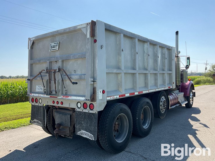 2005-kenworth-w900b-image-5