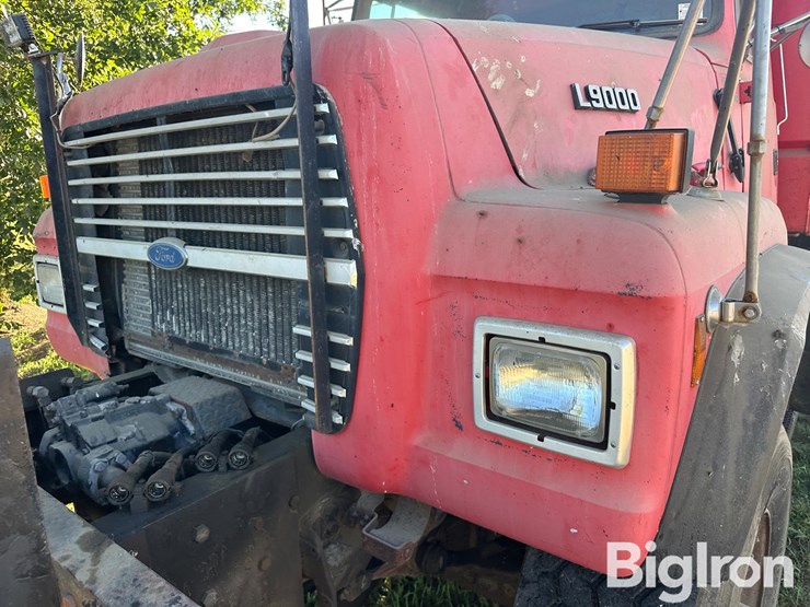 1995-ford-l9000-image-13