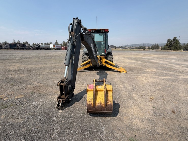 2016-deere-410l-image-7