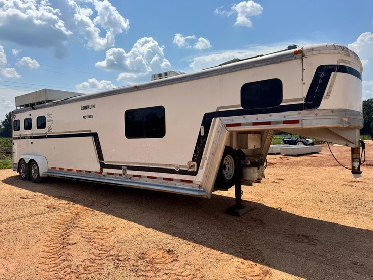 #8736-•-1996-hart-living-quarters-3-horse-trailer-image-7