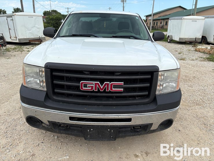 2010-gmc-sierra-1500-image-2