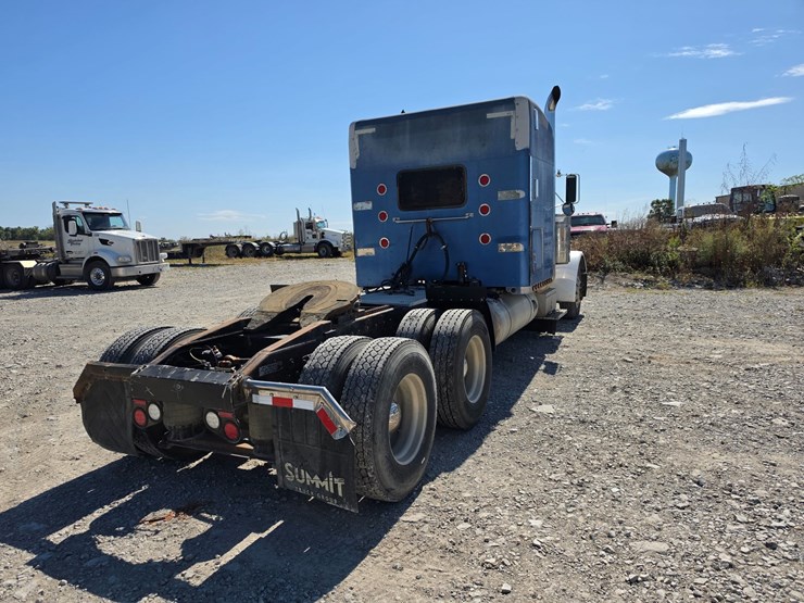 1997-peterbilt-379-image-18