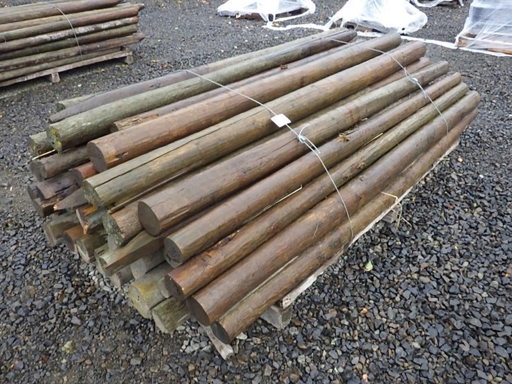round-wooden-fence-posts-8'l-image-1