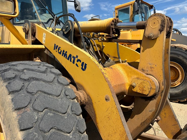 #3650-•-2011-komatsu-w380-6-wheel-loader-image-19