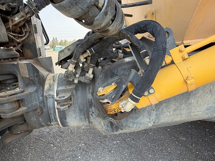 2016-komatsu-hm400-5-image-81
